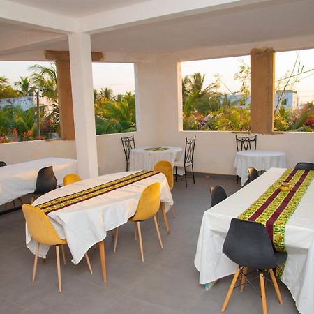 Chambres D'Hotes Villa Luciana Saly Стая снимка