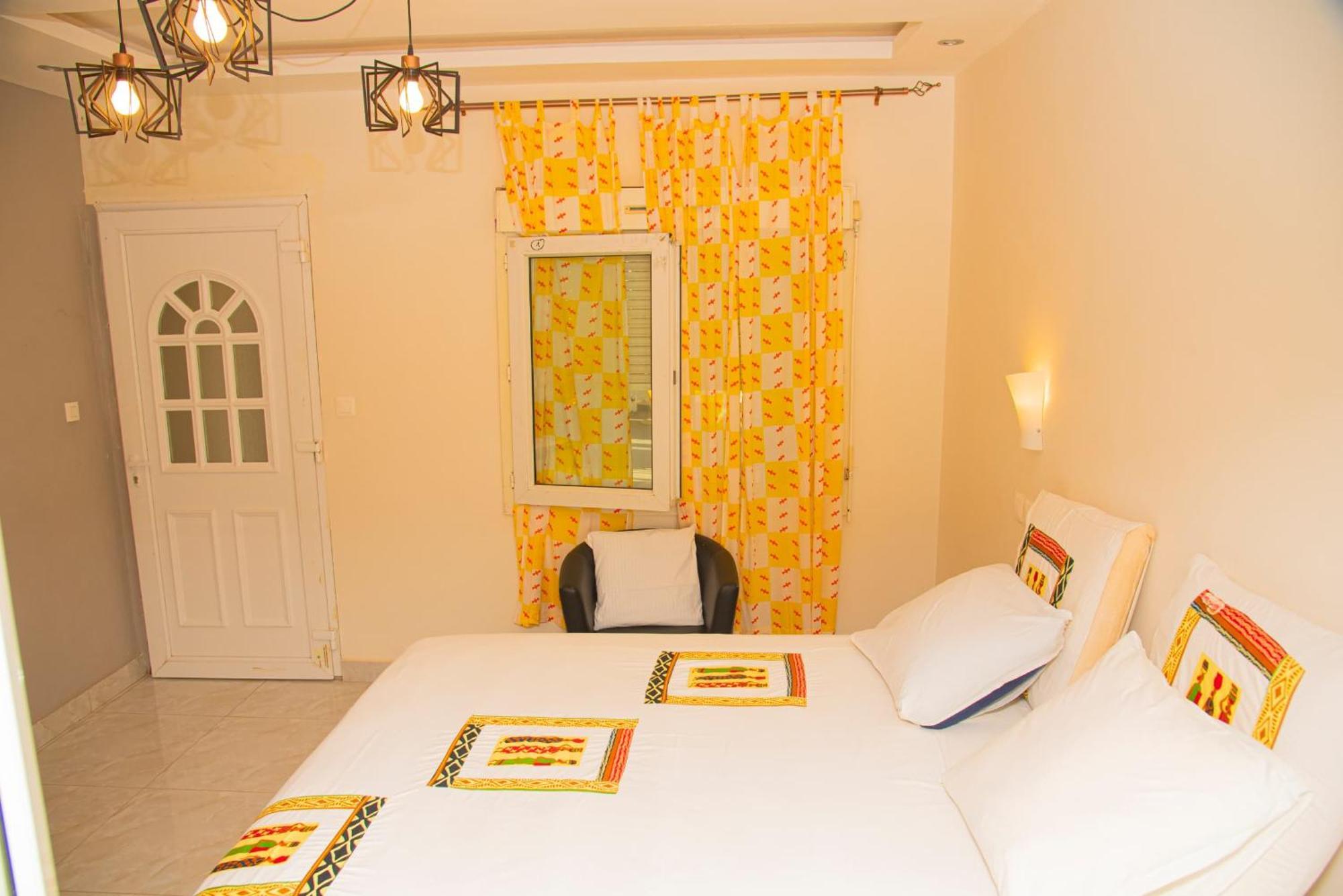Chambres D'Hotes Villa Luciana Saly Екстериор снимка