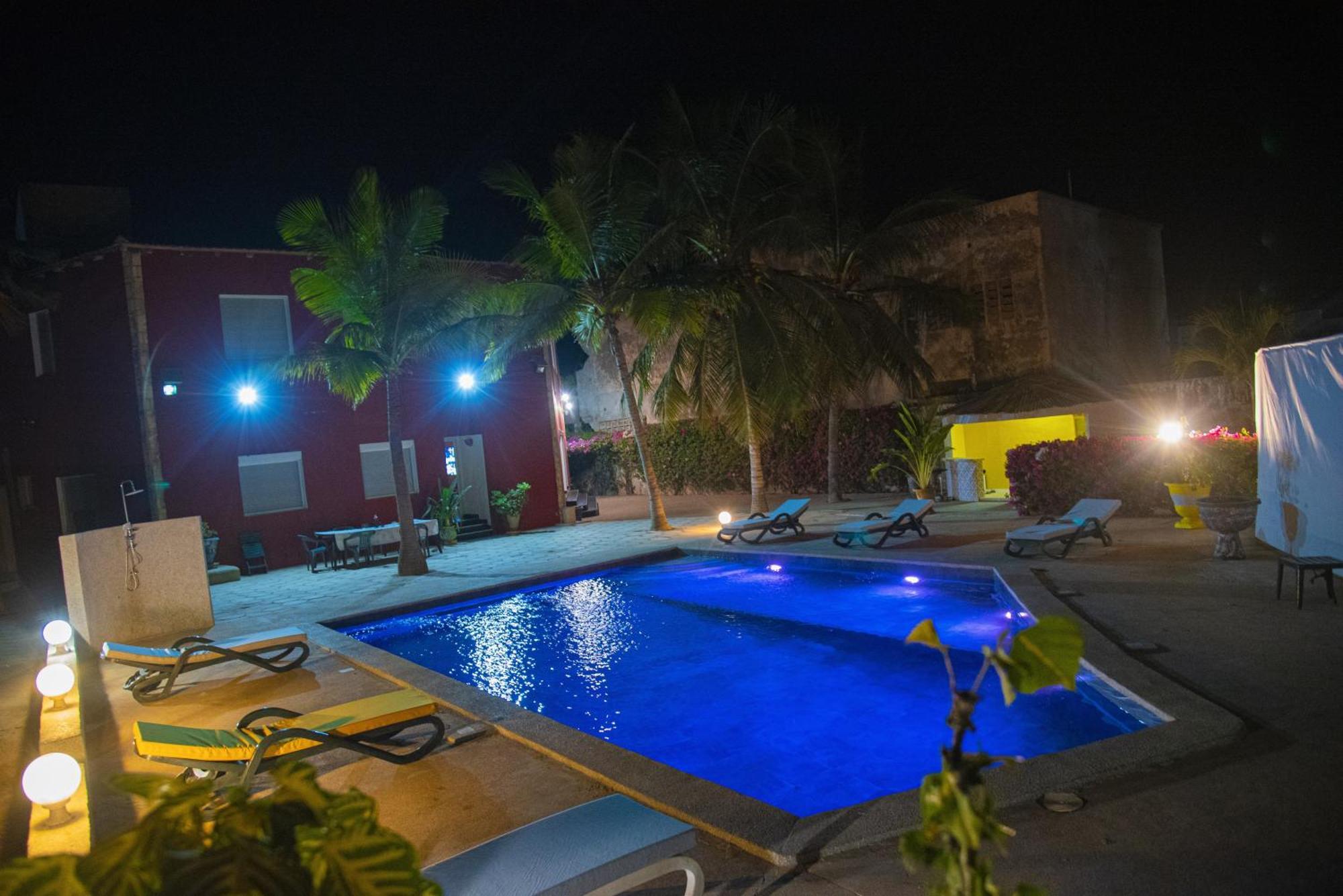 Chambres D'Hotes Villa Luciana Saly Екстериор снимка